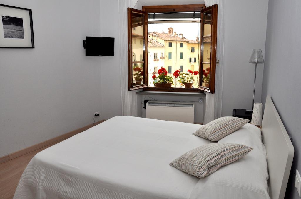 At Home Bed And Breakfast Lucca Pokoj fotografie